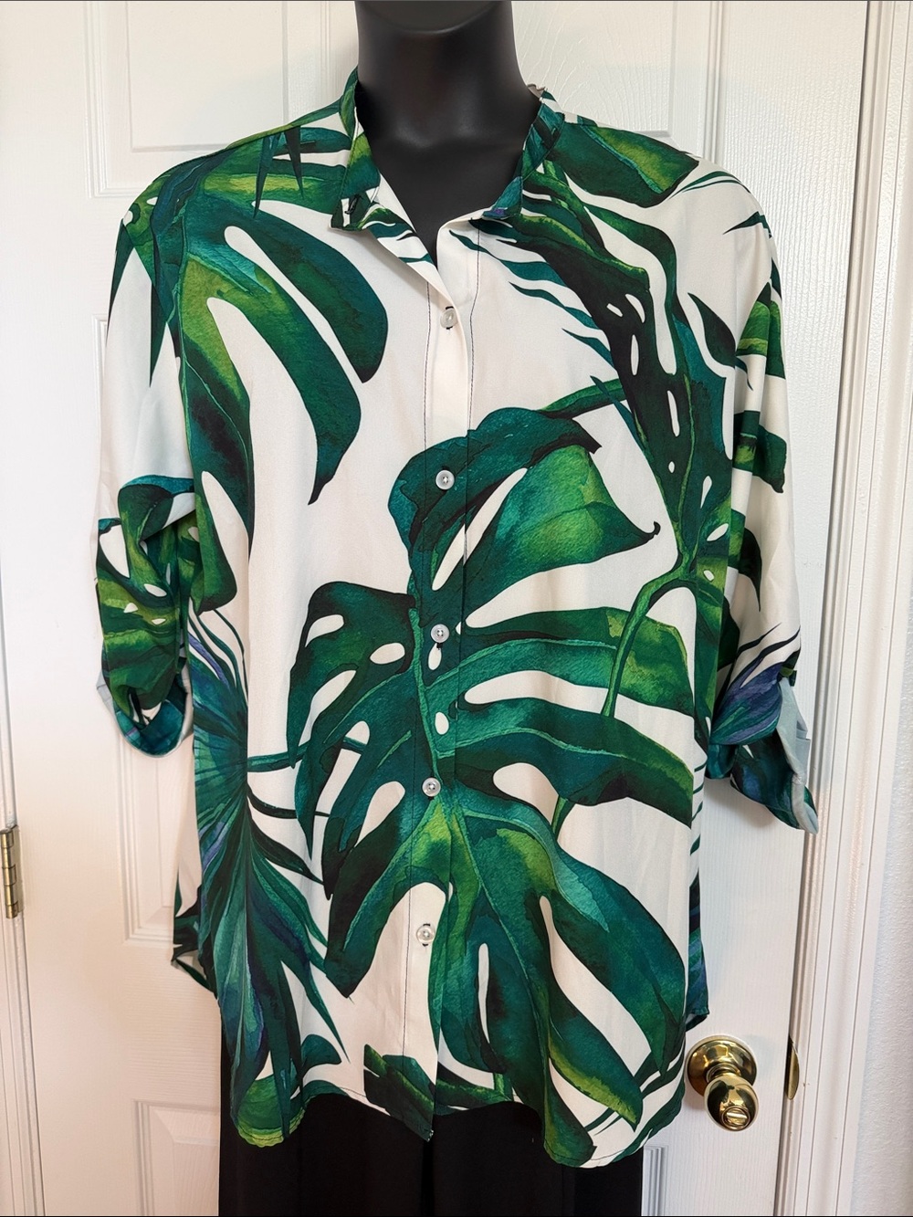 Women's Tropical Leaf Button-Front Tunic - Green on White